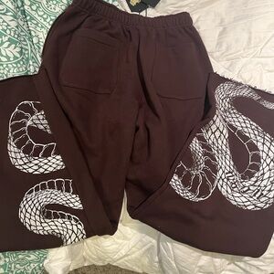 Darc sport big cozy cargo sweats small new